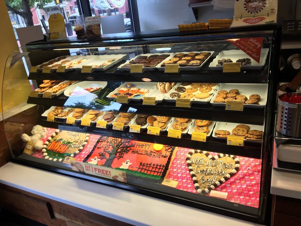 Red Mango | restaurant | 124 E 4th St, Fort Worth, TX 76102, USA | 8177829001 OR +1 817-782-9001