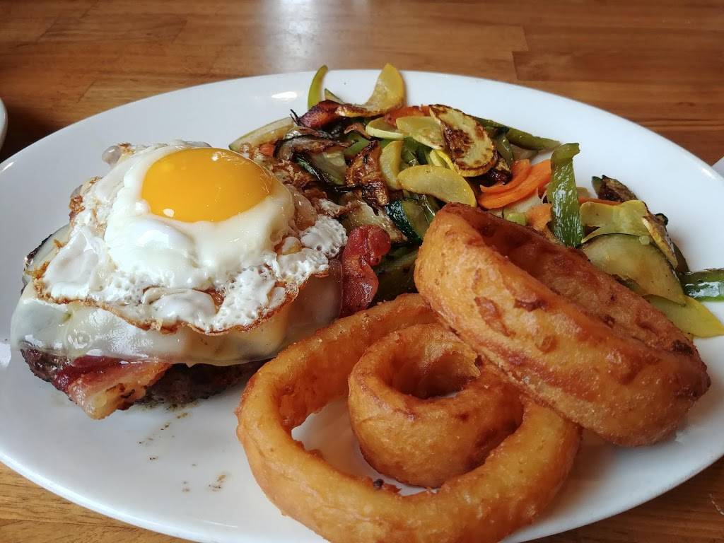 Anthonys Restaurant and Pub | restaurant | 3151 Voyager Ln, Joliet, IL 60431, USA | 8152542315 OR +1 815-254-2315