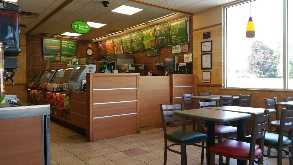 Subway | restaurant | 264 Broadway, Whitehall, NY 12887, USA | 5184992903 OR +1 518-499-2903