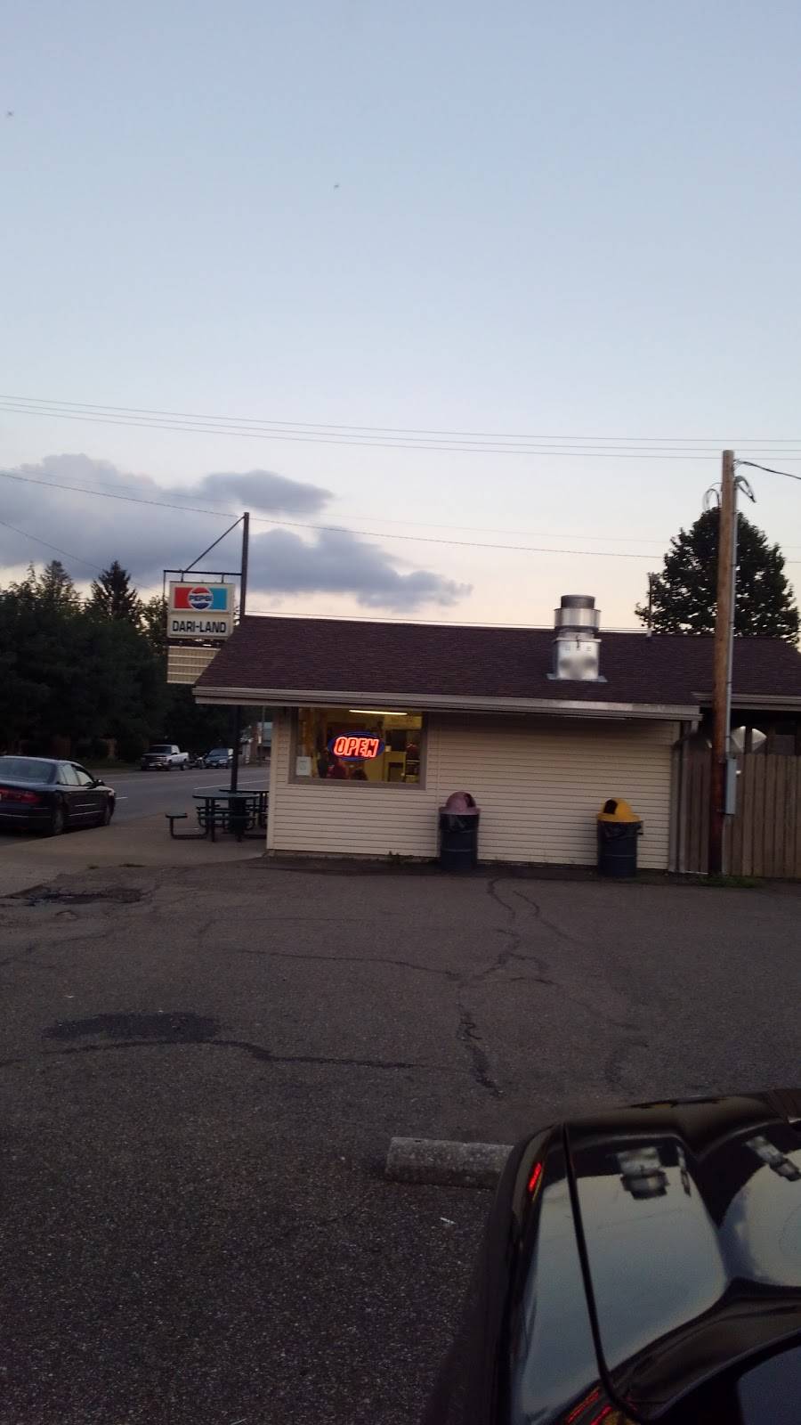 Dari-Land | restaurant | 109 Main St, Warsaw, OH 43844, USA | 7408243545 OR +1 740-824-3545