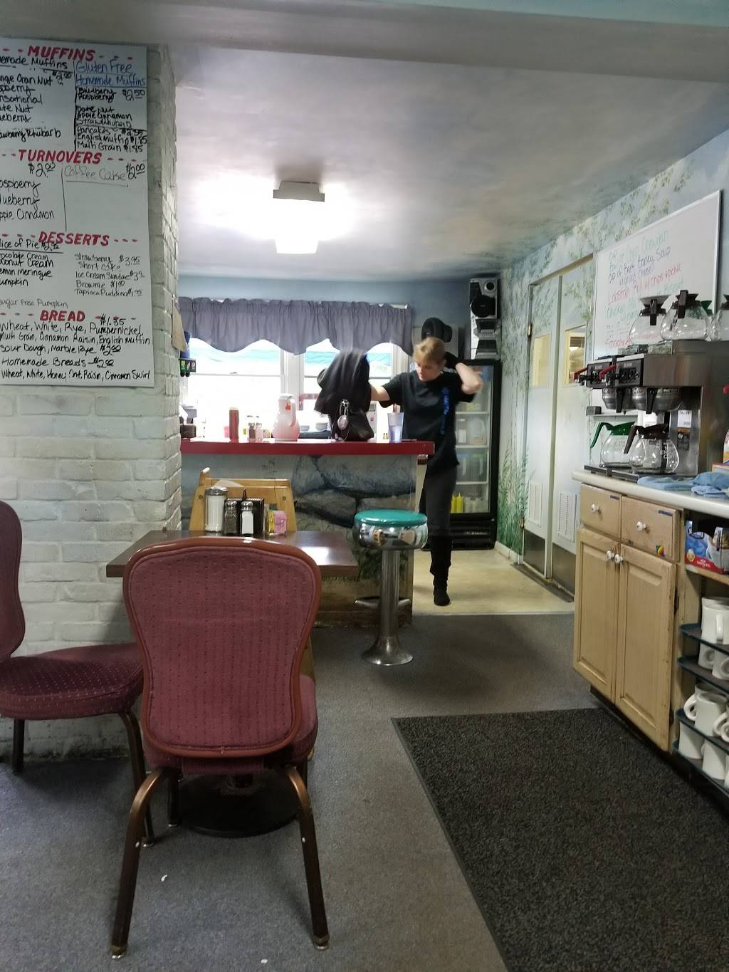 Mels Raspberry Patch | restaurant | 372 Alfred Rd, Sanford, ME 04073, USA | 2074905998 OR +1 207-490-5998