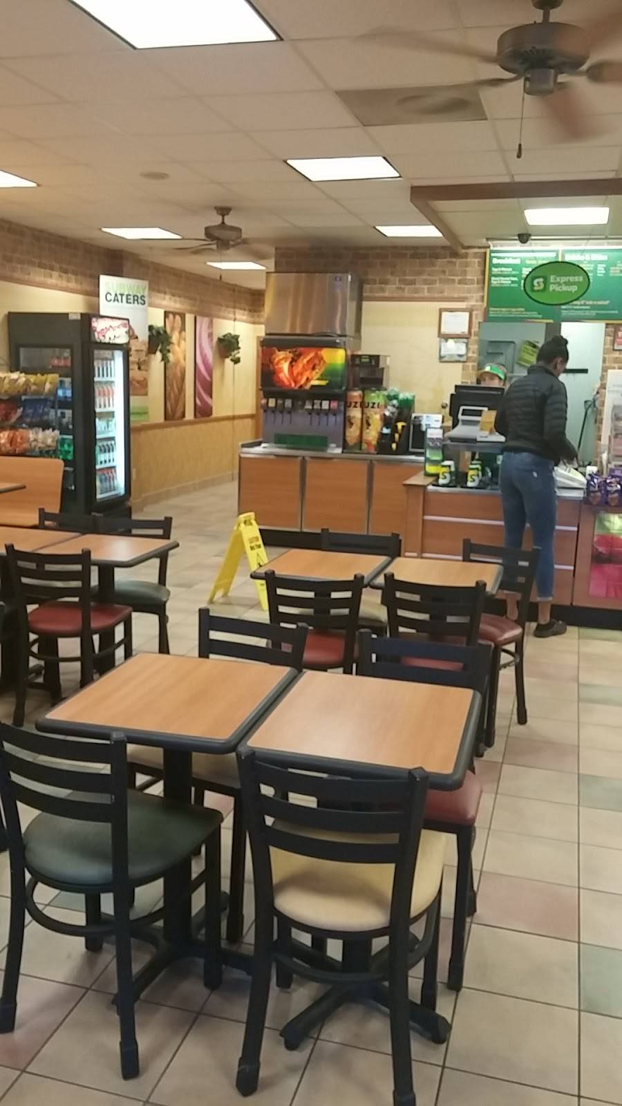 Subway | restaurant | 2525 Toledo Rd, Elkhart, IN 46516, USA | 5745223151 OR +1 574-522-3151