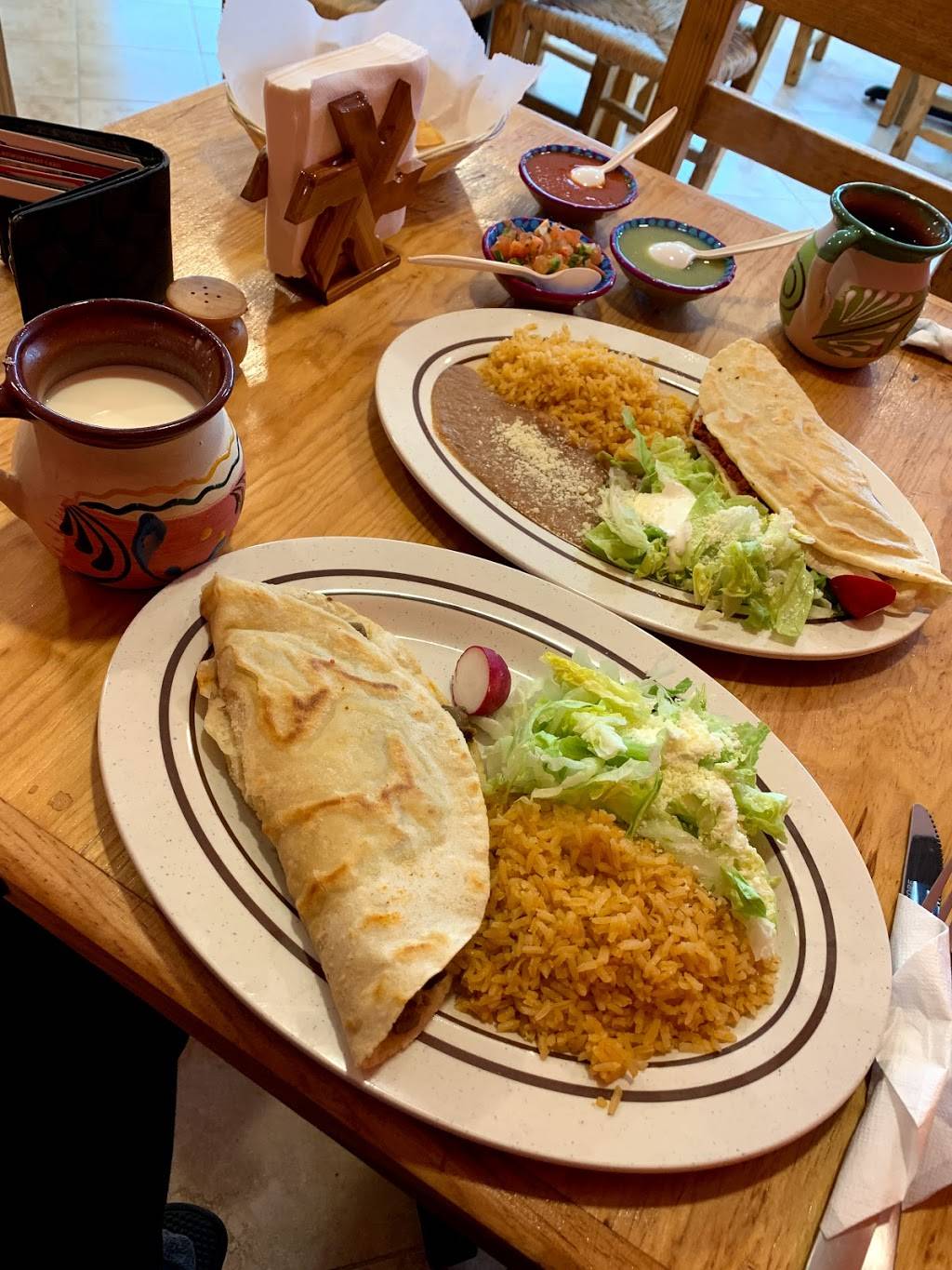 El Cantaro Delaware | restaurant | 181 S Dupont Hwy, New Castle, DE 19720, USA | 3023223095 OR +1 302-322-3095