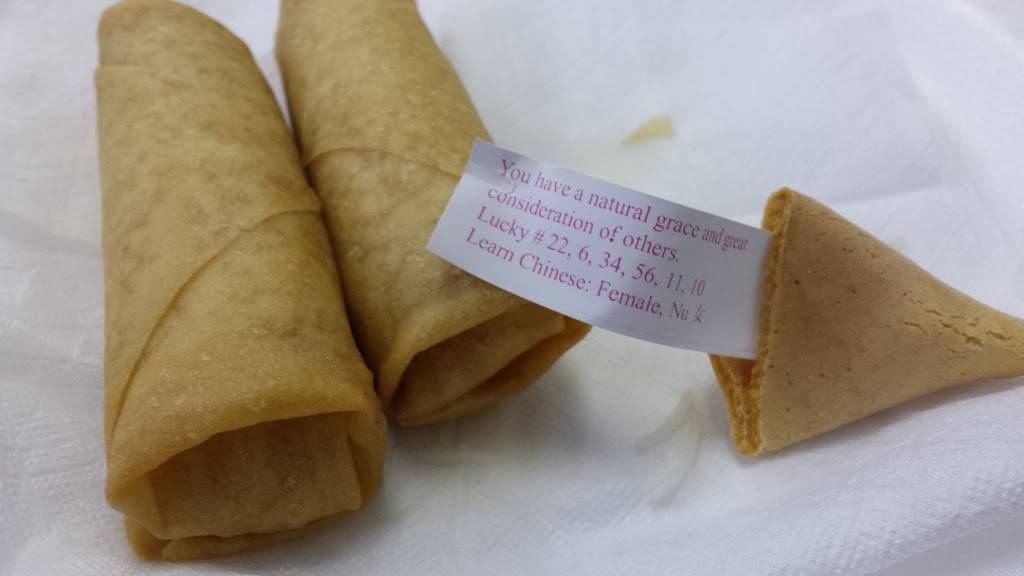 Golden Kitchen Restaurant | restaurant | 3311 N Sterling Ave, Peoria, IL 61604, USA | 3096866888 OR +1 309-686-6888