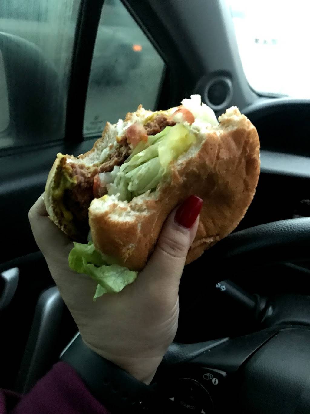 Carls Jr. / Green Burrito | restaurant | 26338 Oso Pkwy, Mission Viejo, CA 92691, USA | 9495825524 OR +1 949-582-5524