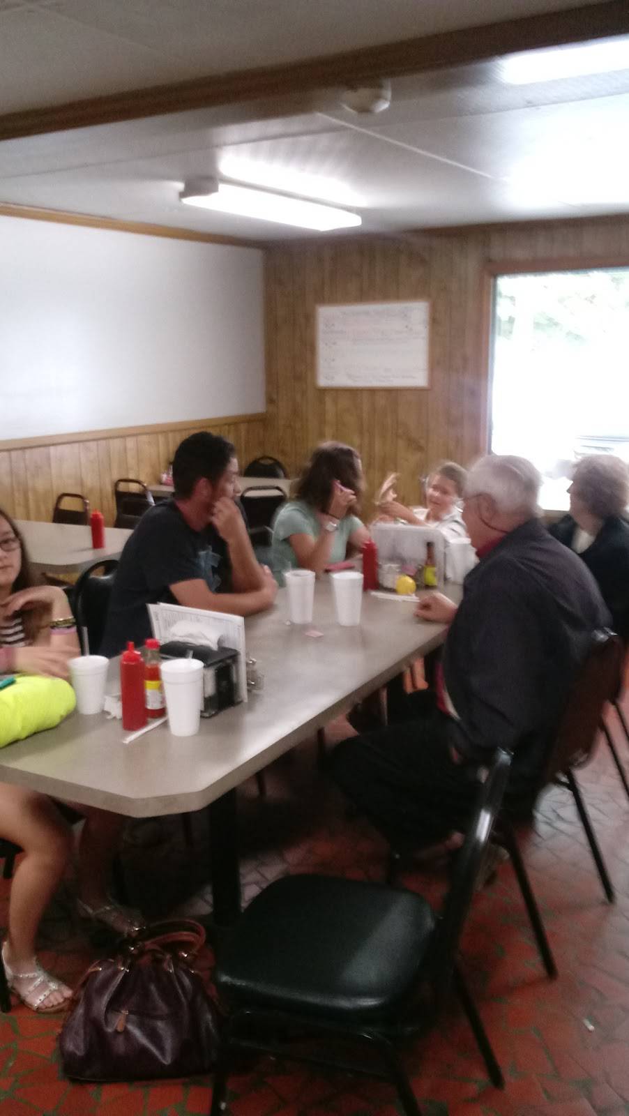 Lexington Style Trimmings | restaurant | 1513 E Center St Ext, Lexington, NC 27292, USA | 3362498211 OR +1 336-249-8211