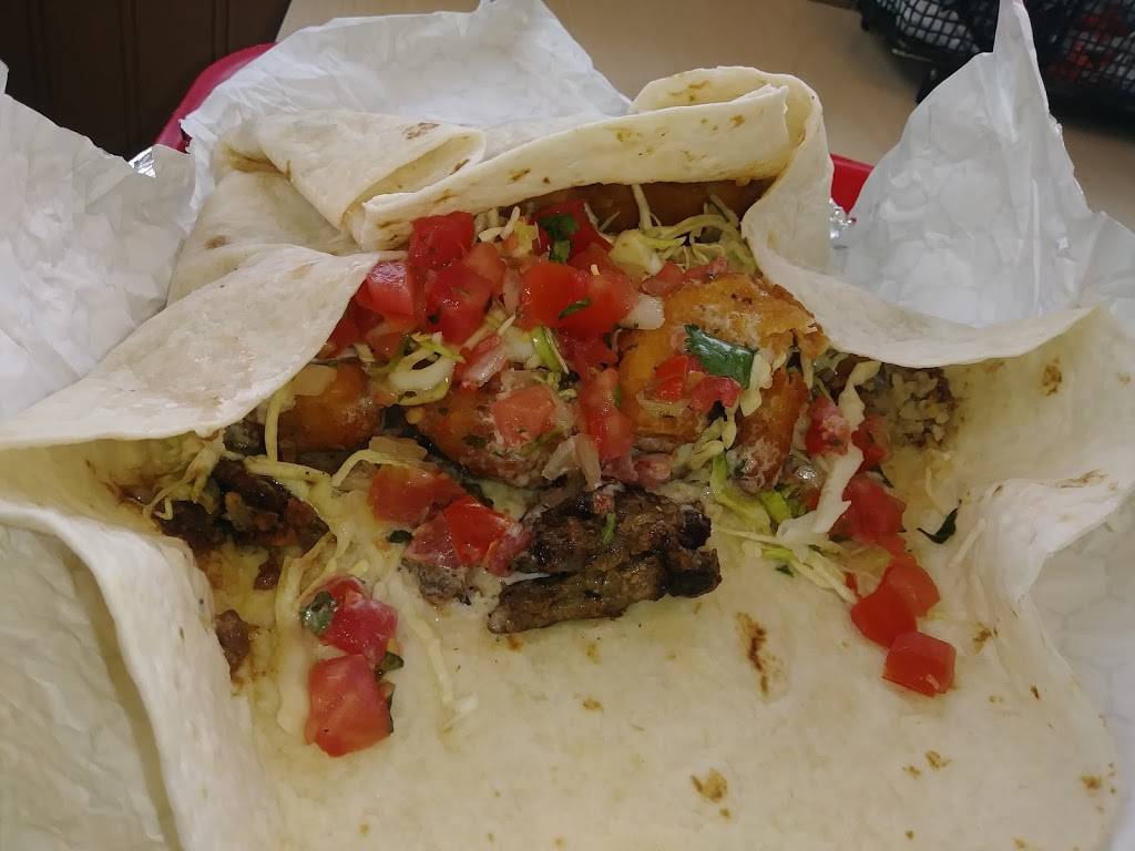 Del Taco | meal takeaway | 31904 Mission Trail, Lake Elsinore, CA 92530, USA | 9516745771 OR +1 951-674-5771