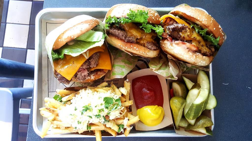 Super Duper Burgers | restaurant | 2201 Chestnut St, San Francisco, CA 94123, USA | 4159316258 OR +1 415-931-6258