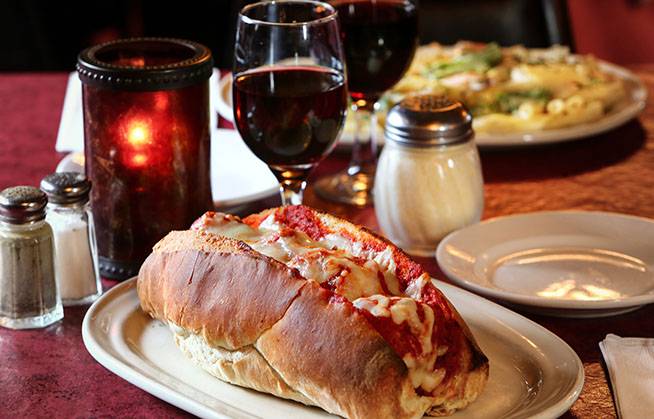 Testos Restaurant & Catering | restaurant | 1775 Madison Ave, Bridgeport, CT 06606, USA | 2033721627 OR +1 203-372-1627