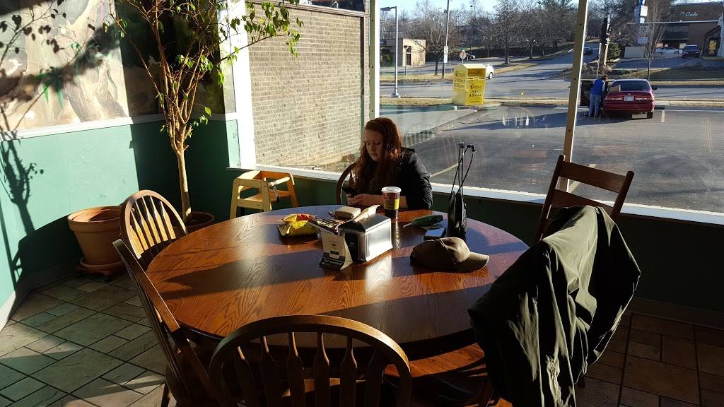 Yello Sub | meal delivery | 1814 W 23rd St, Lawrence, KS 66046, USA | 7858436000 OR +1 785-843-6000