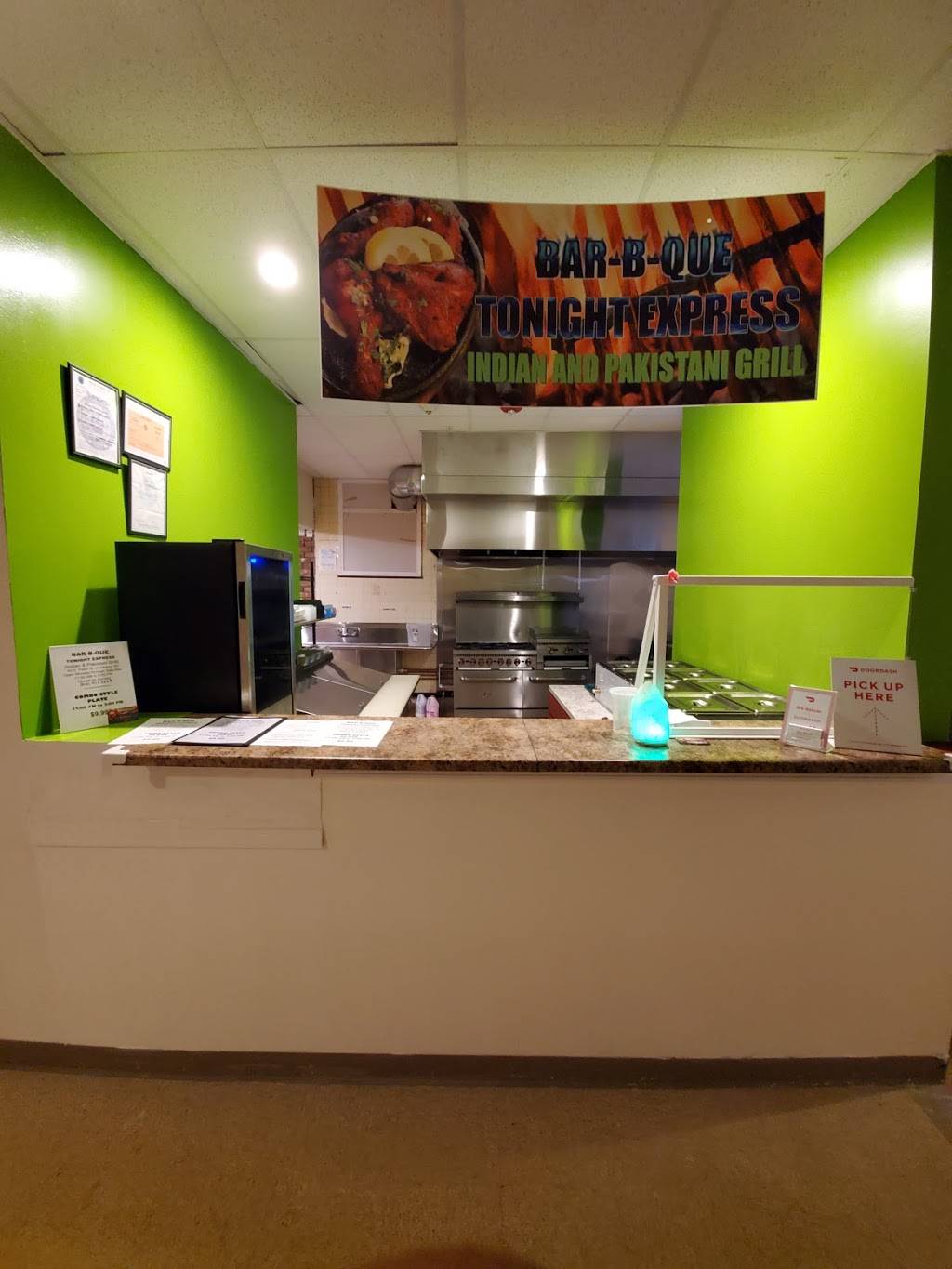 BAR B QUE TONIGHT EXPRESS | restaurant | 50 S Pearl St, Albany, NY 12207, USA | 5189773339 OR +1 518-977-3339