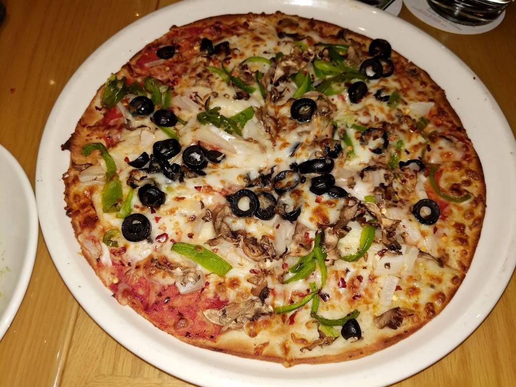 BJs Restaurant & Brewhouse | restaurant | 5207 Brodie Ln #300, Sunset Valley, TX 78745, USA | 5128923800 OR +1 512-892-3800