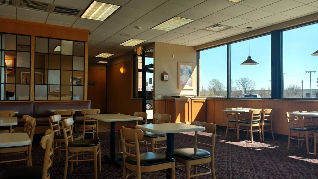 Wendys | restaurant | 15600 W Commerce Rd, Daleville, IN 47334, USA | 7653784764 OR +1 765-378-4764