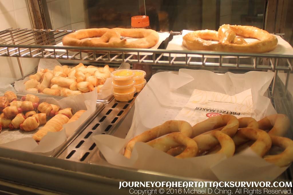 Pretzelmaker | restaurant | KAHALA MALL, 4211 Waialae Ave, Honolulu, HI 96816, USA | 8087391699 OR +1 808-739-1699