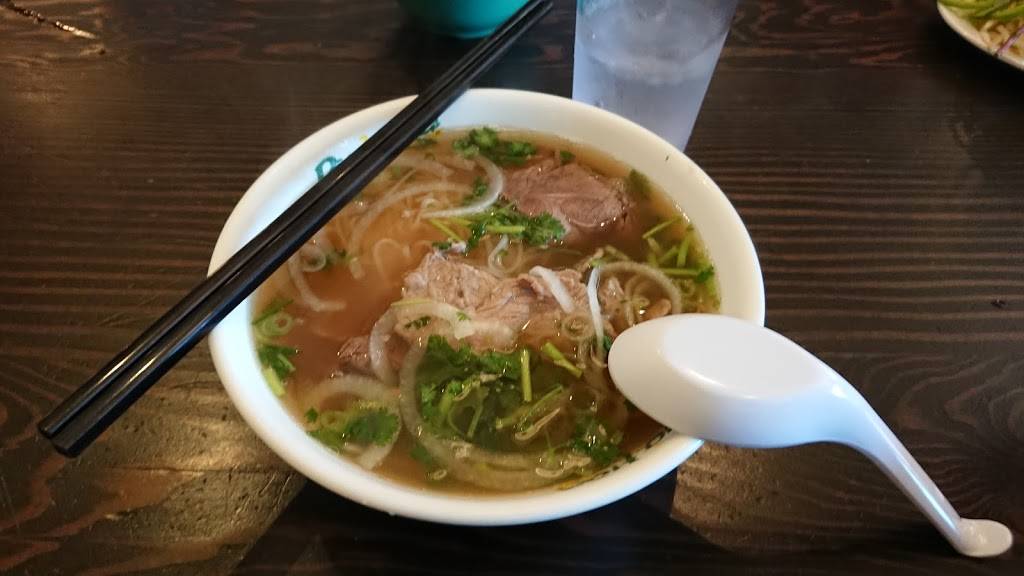 Pho Hoa Noodle Soup | Mercado | restaurant | 3147 Mission College Blvd, Santa Clara, CA 95054, USA | 4087531982 OR +1 408-753-1982