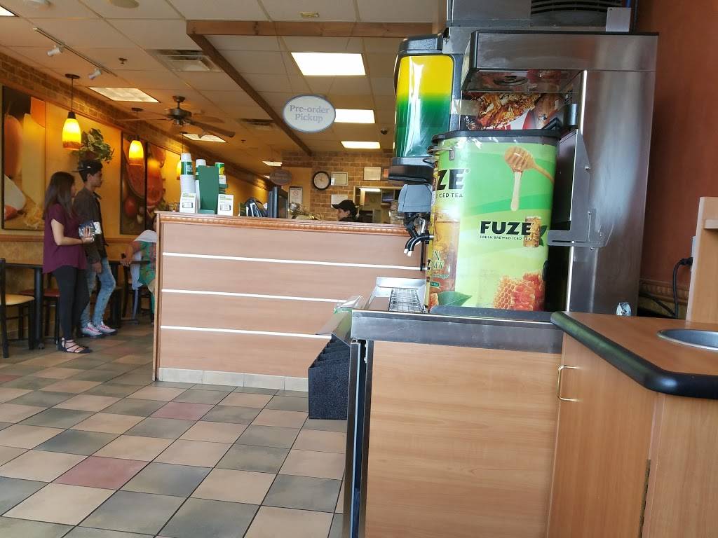 Subway Restaurants | restaurant | 671 NY-109, West Babylon, NY 11704, USA | 6314125653 OR +1 631-412-5653