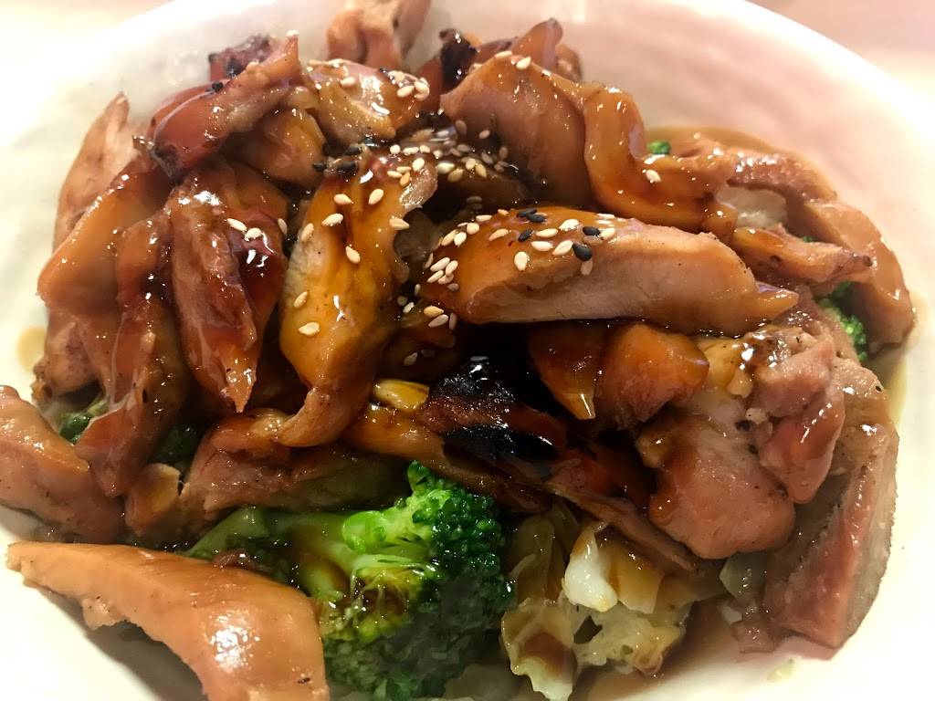 Maki Plus | restaurant | 2071 Statham Blvd, Oxnard, CA 93033, USA | 8052401877 OR +1 805-240-1877