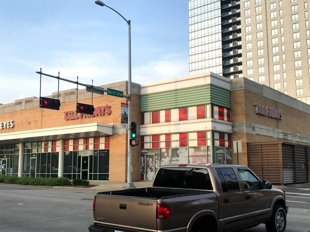 TGI Fridays | restaurant | 401 N Harlem Ave, Oak Park, IL 60301, USA | 7084458249 OR +1 708-445-8249