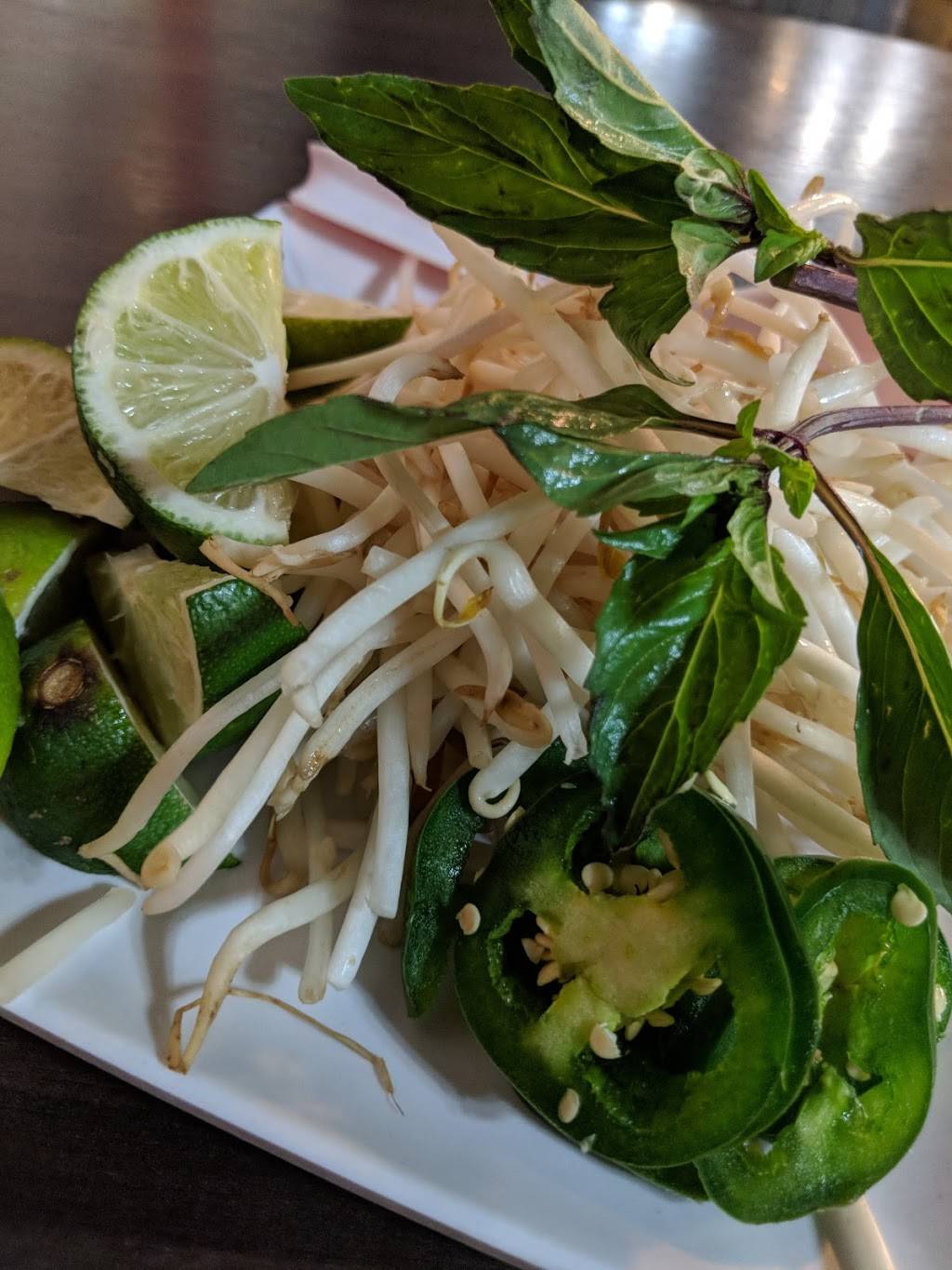 Wayside Noodles | restaurant | 760 W Shaw Ave #101, Fresno, CA 93704, USA | 5593890506 OR +1 559-389-0506