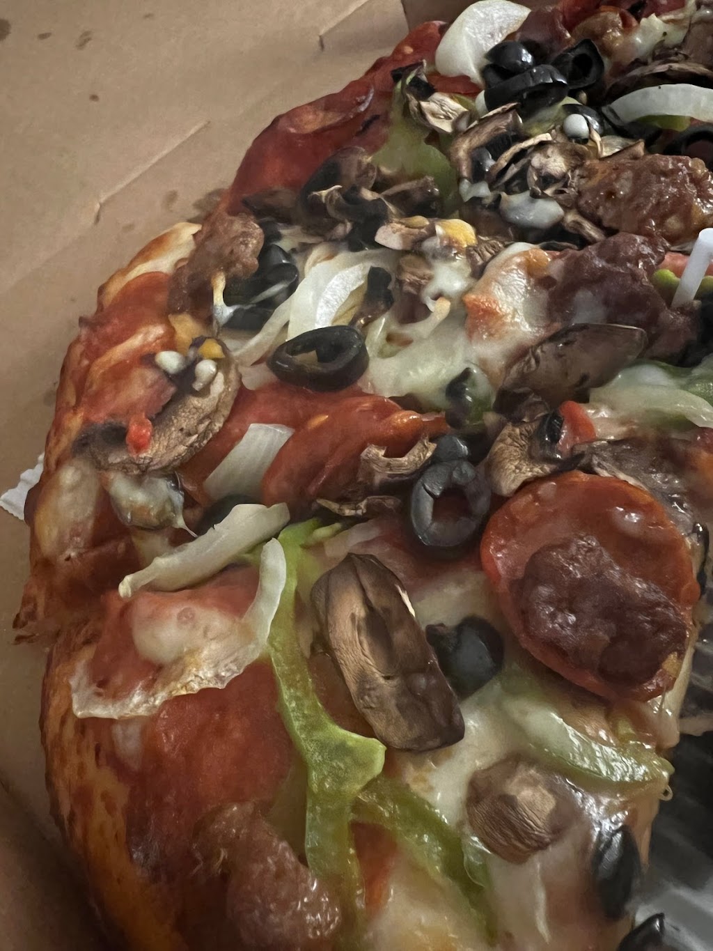 Vicki Raes Pizza | meal delivery | 45 S McKinley St #101, Priest River, ID 83856, USA | 2084482200 OR +1 208-448-2200