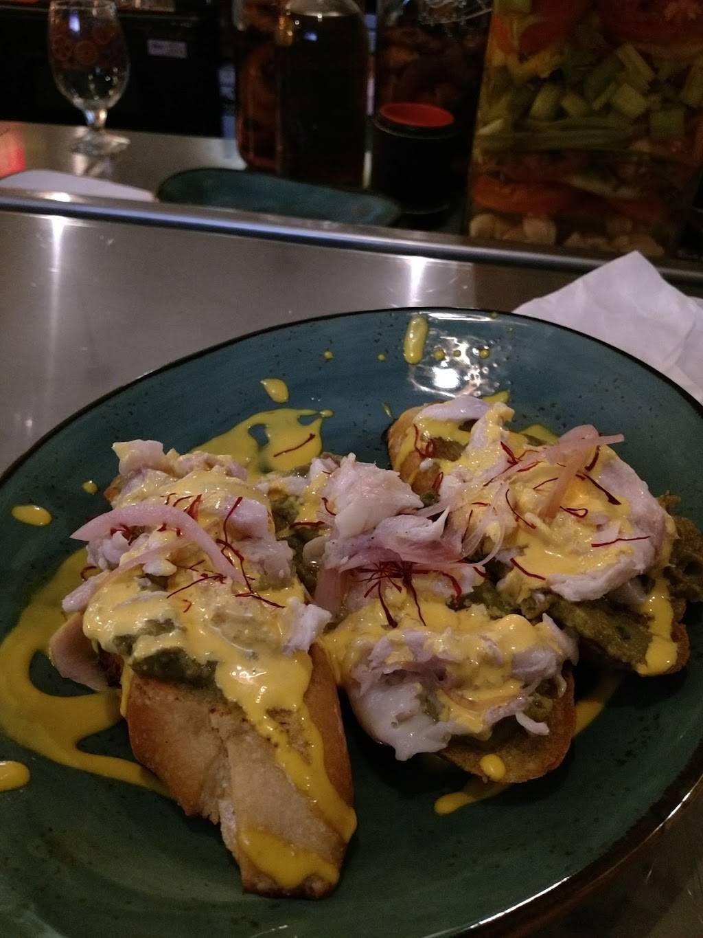 Tusk | restaurant | 5513 W North Ave, Milwaukee, WI 53208, USA | 4147632095 OR +1 414-763-2095