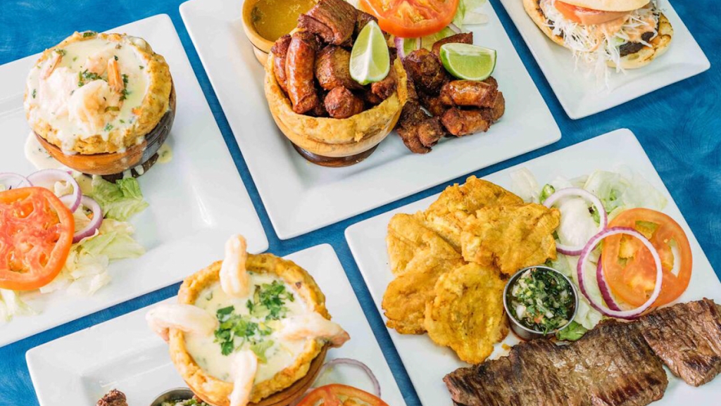 Chimiking Restaurant | restaurant | 2100 Whisper Lakes Blvd, Orlando, FL 32837, USA | 4078567774 OR +1 407-856-7774