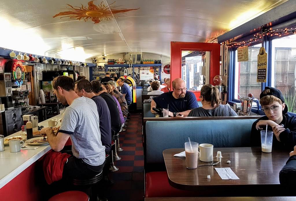 Brunswick Diner | restaurant | 101 Pleasant St, Brunswick, ME 04011, USA | 2077211134 OR +1 207-721-1134