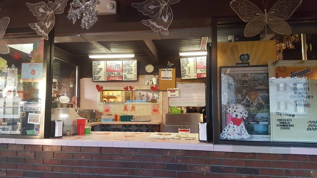 Yor Dogg Mil | restaurant | 847 Kempton St, New Bedford, MA 02740, USA | 5089993845 OR +1 508-999-3845