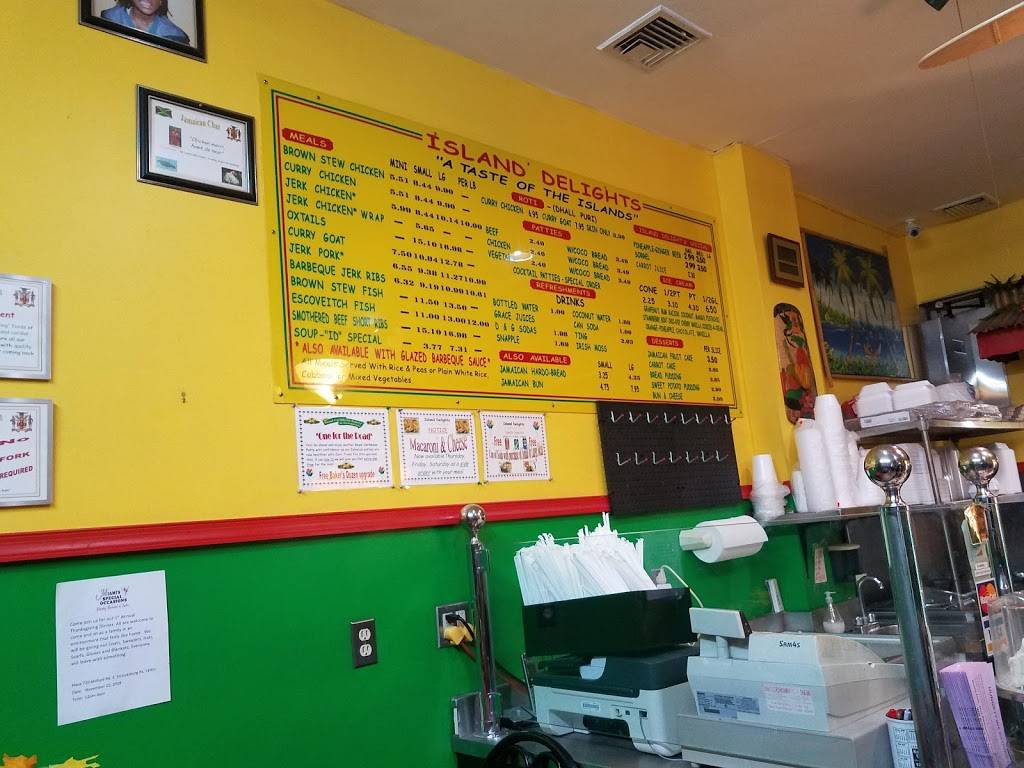 Royal Caribbean - Island Delight | restaurant | 31 Crystal St, East Stroudsburg, PA 18301, USA | 5704241903 OR +1 570-424-1903