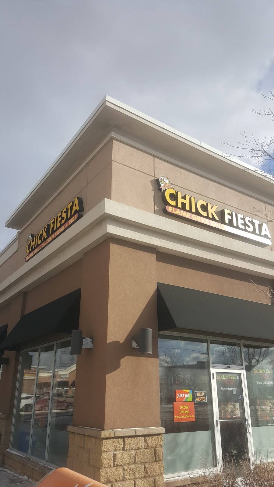 Chick Fiesta Peri Peri Good | meal takeaway | 699 Markham Rd, Scarborough, ON M1H 2A5, Canada | 4164395300 OR +1 416-439-5300