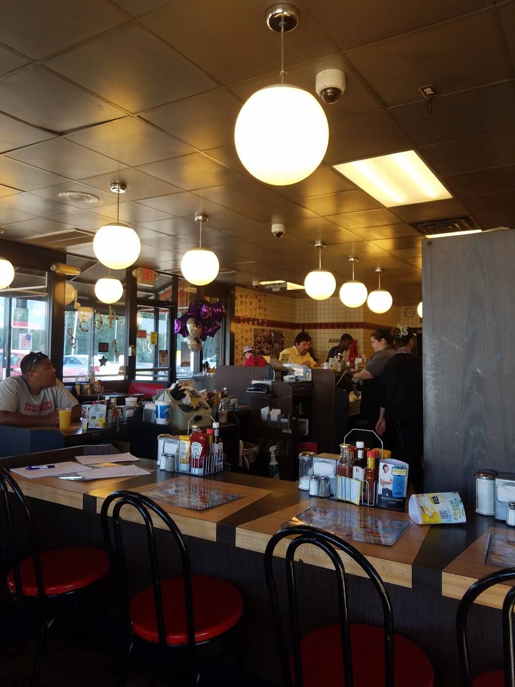 Waffle House | meal takeaway | 7540 Tucker Rd, Ocean Springs, MS 39564, USA | 2288750109 OR +1 228-875-0109