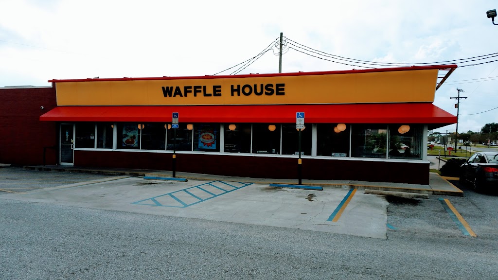 Waffle House | meal takeaway | 6 S New Warrington Rd, Pensacola, FL 32507, USA | 8504567130 OR +1 850-456-7130