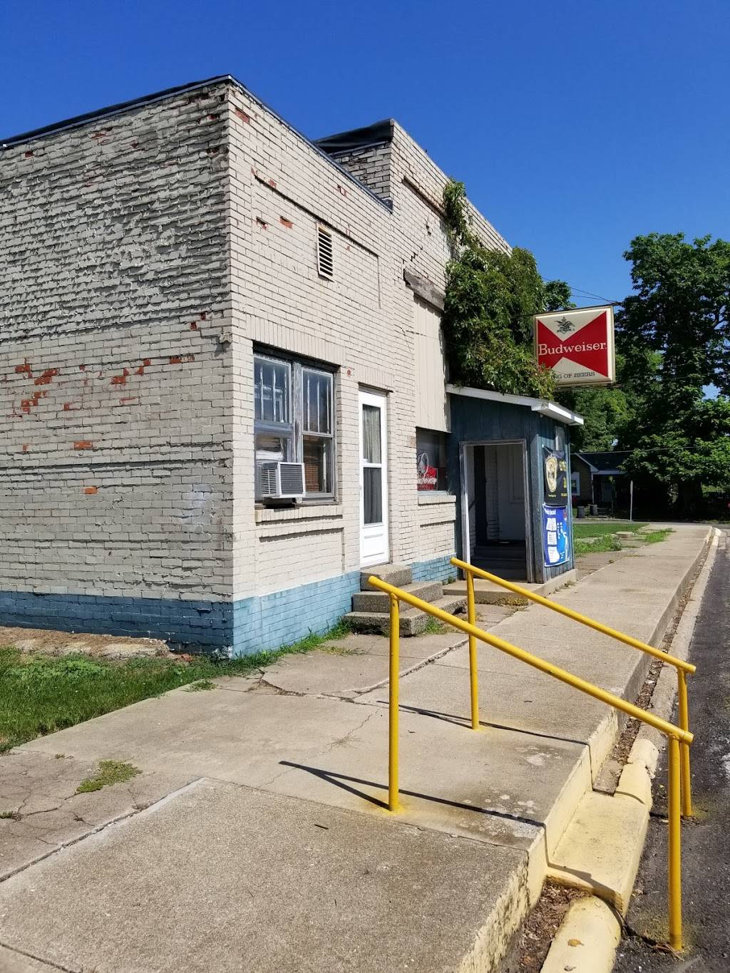 Bettys Rite Bank Bar and Grill | restaurant | 312 Main St, St David, IL 61563, USA | 3096681805 OR +1 309-668-1805