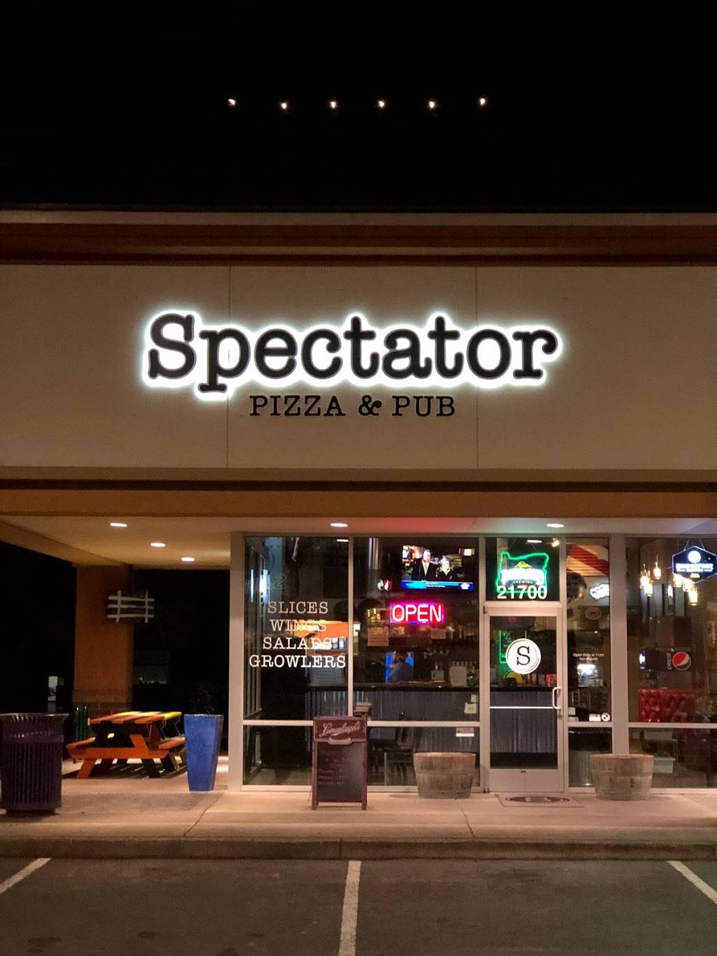 Spectator Pizza & Pub | meal takeaway | 21700 Salamo Rd, West Linn, OR 97068, USA | 5033446480 OR +1 503-344-6480