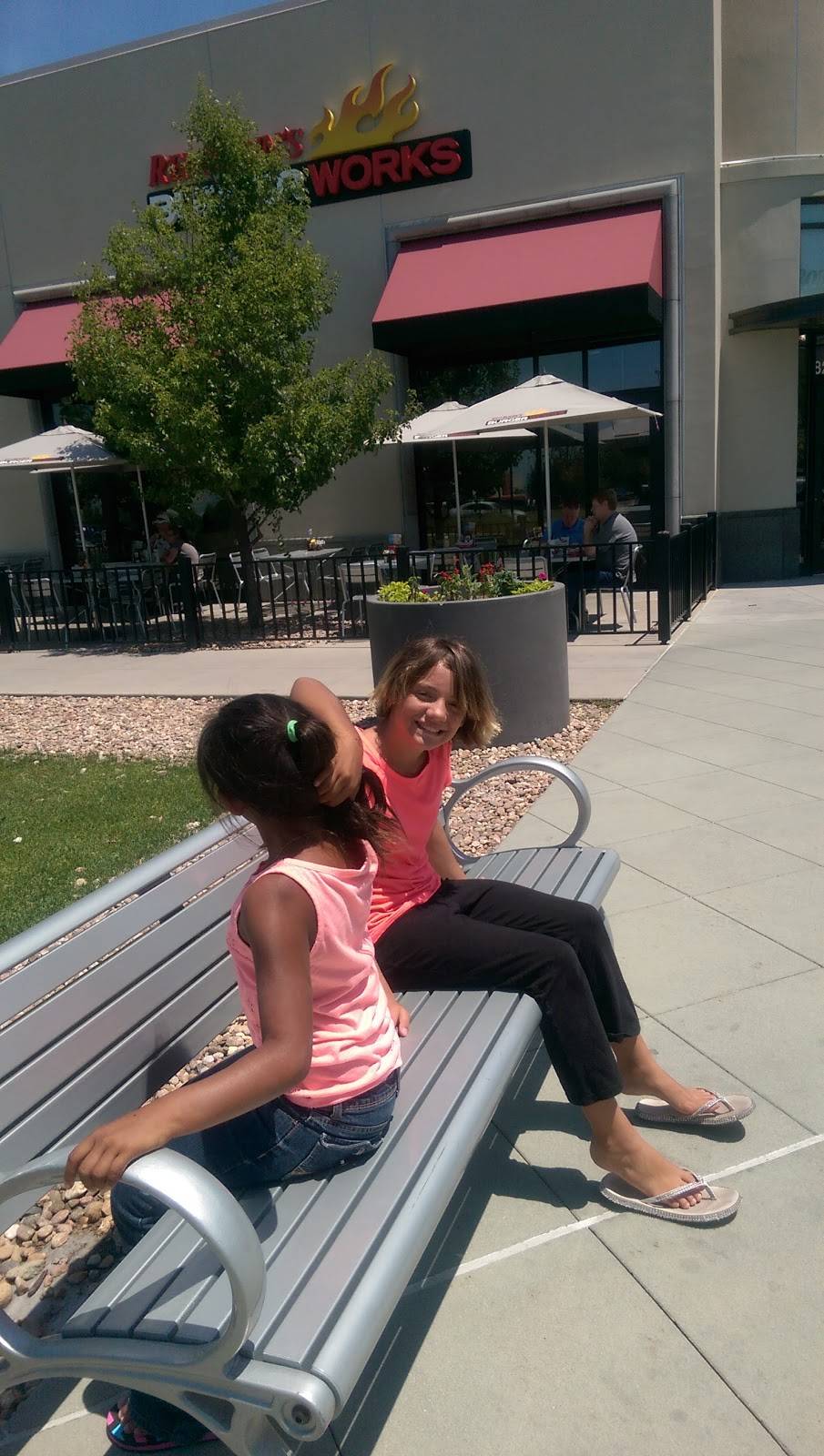 Red Robin Gourmet Burgers and Brews | restaurant | 8270 E Northfield Blvd Unit 1493, Denver, CO 80238, USA | 7202142747 OR +1 720-214-2747