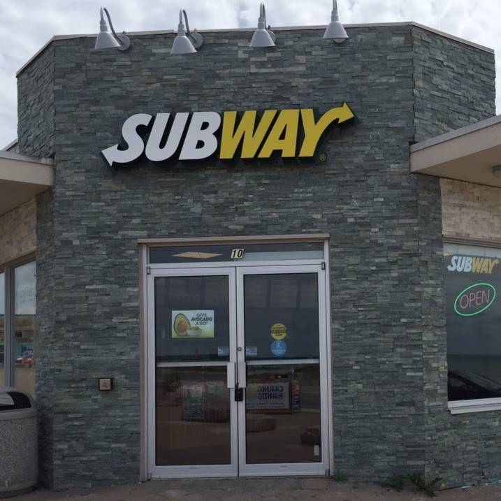 Subway | restaurant | 10 Main St, Wasaga Beach, ON L9Z 2K3, Canada | 5199951401 OR +1 519-995-1401