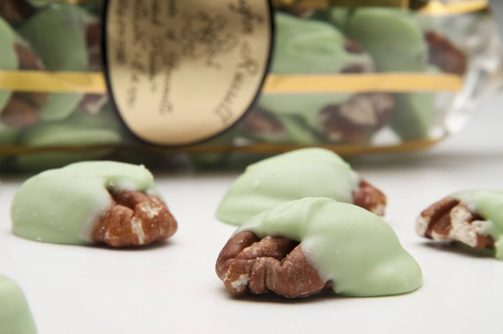 Vaughn Russell Candy Kitchen | restaurant | 401 Augusta Rd, Greenville, SC 29601, USA | 8642717786 OR +1 864-271-7786