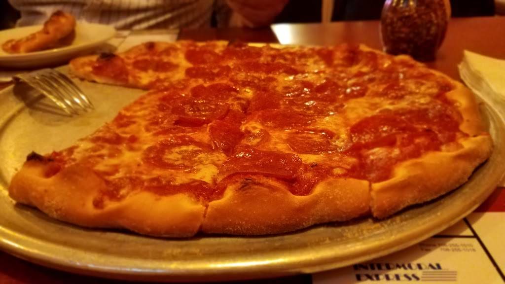 Qs Restaurant & Pizzeria | restaurant | 4841 Butterfield Rd, Hillside, IL 60162, USA | 7084497488 OR +1 708-449-7488