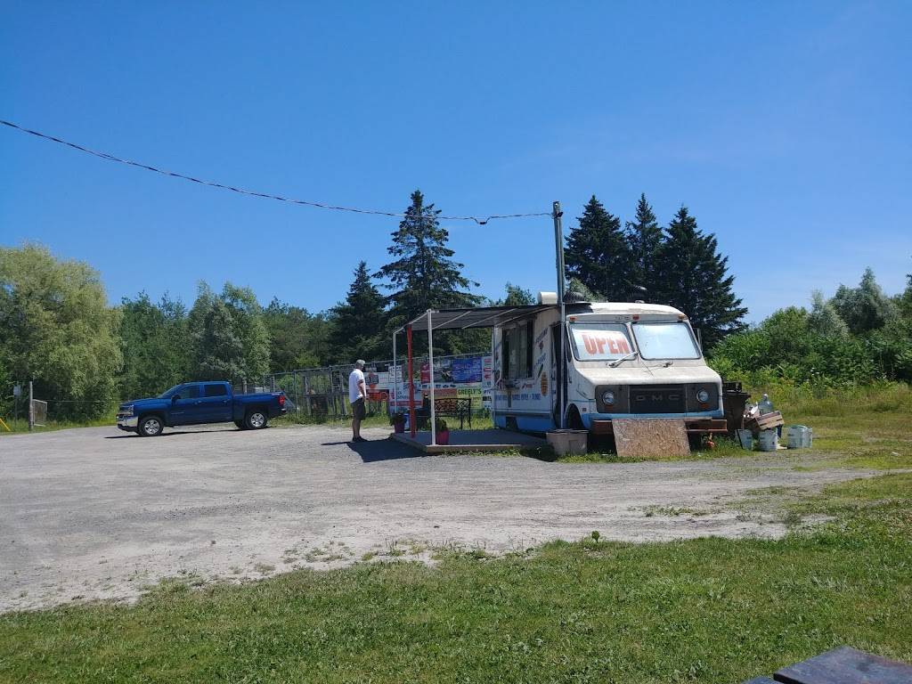 Mells Hot Fries | restaurant | 6690 Mitch Owens Rd, Greely, ON K4P 1M6, Canada | 6138580976 OR +1 613-858-0976