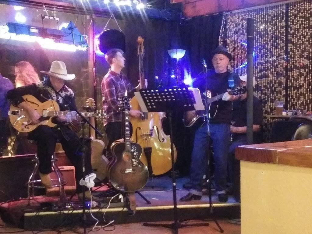 Peppers | restaurant | 17777 Pilkington Rd, Lake Oswego, OR 97035, USA | 5033873174 OR +1 503-387-3174