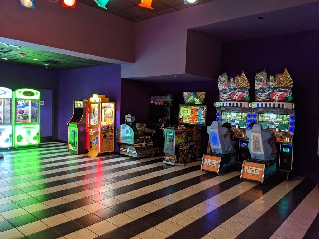 Cinemark Tinseltown 290 and XD | meal takeaway | 12920 Northwest Fwy, Houston, TX 77040, USA | 7133299402 OR +1 713-329-9402