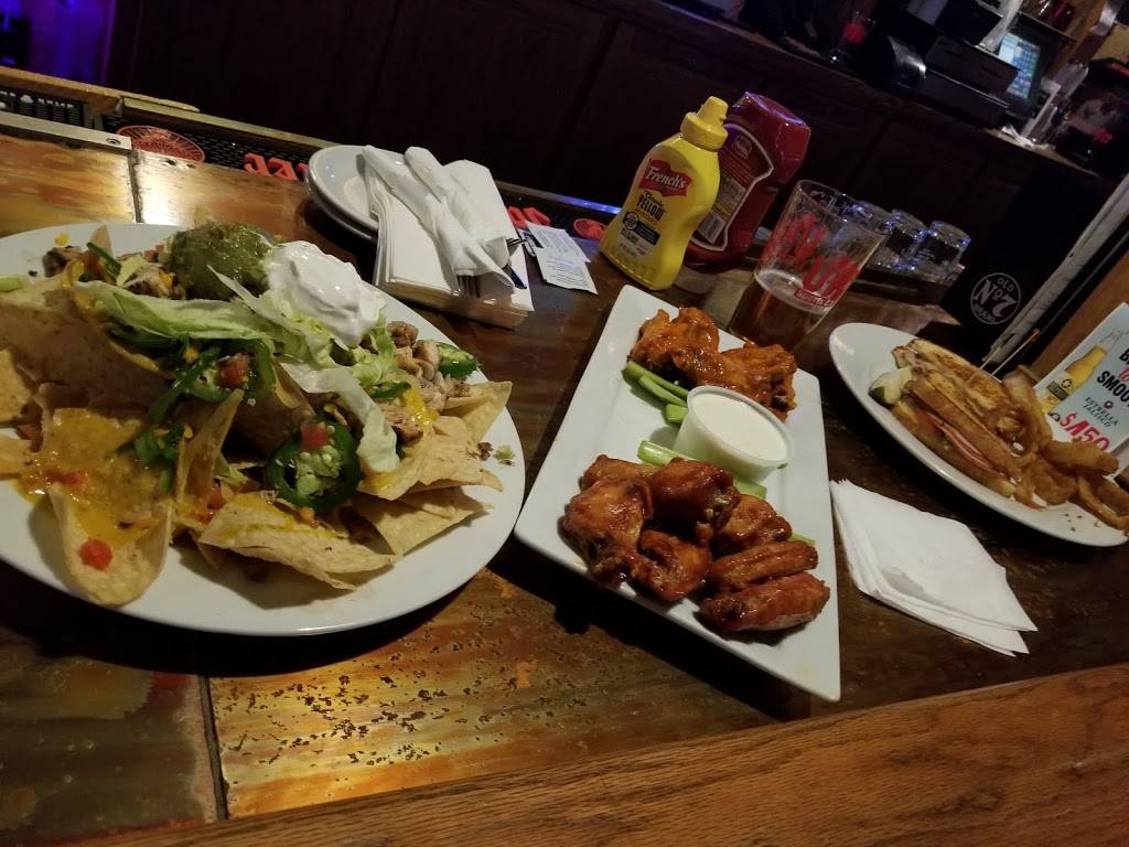 Uptown Sports Bar | restaurant | 6601 Uptown Blvd NE, Albuquerque, NM 87110, USA | 5058844714 OR +1 505-884-4714