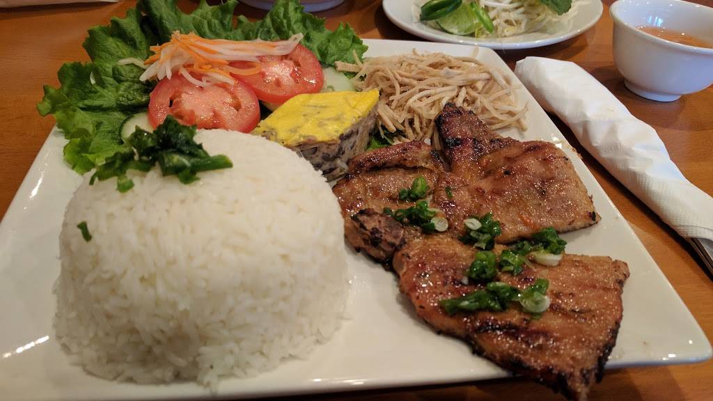 Pho 12 | restaurant | 3740 12th St NE, Washington, DC 20017, USA | 2025251447 OR +1 202-525-1447