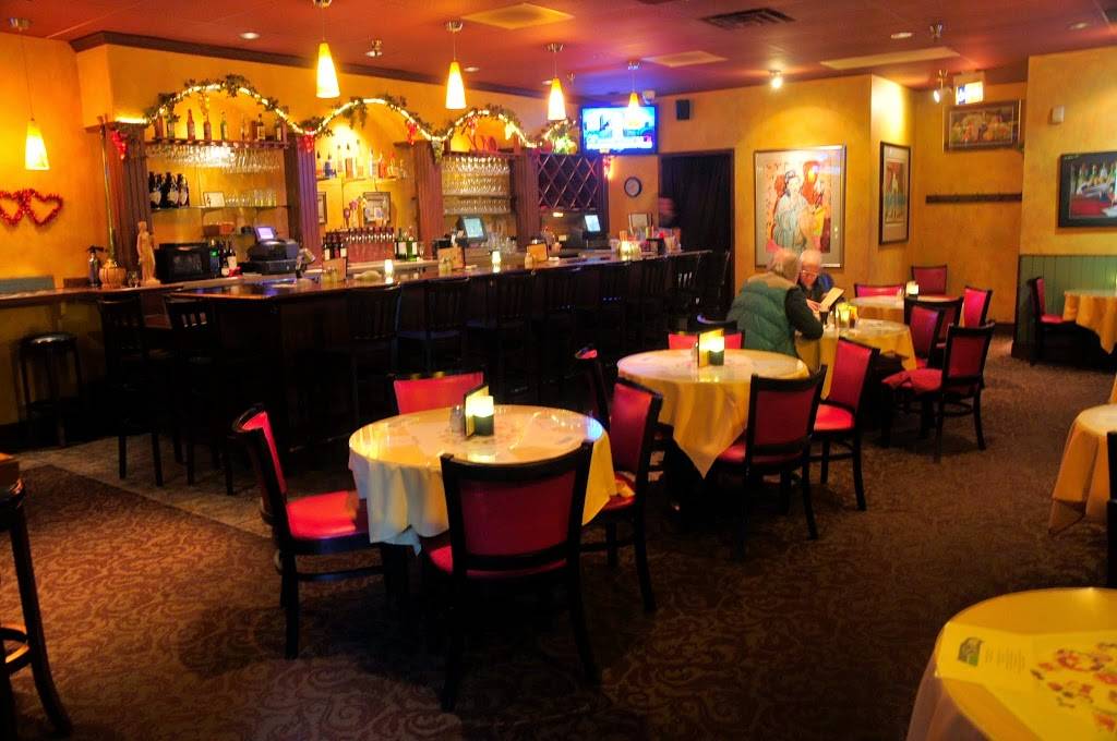 Ernestos Italian Restaurant | meal takeaway | 8544 SW Apple Way, Portland, OR 97225, USA | 5032920119 OR +1 503-292-0119