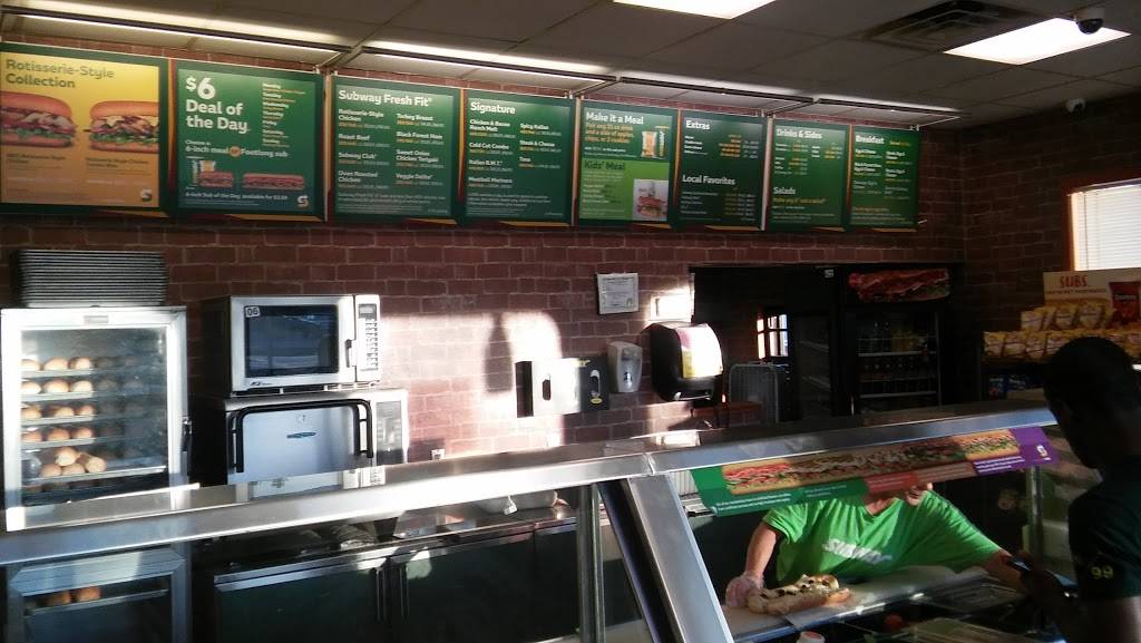 Subway Restaurants | restaurant | 1561 1st Ave SE, Cedar Rapids, IA 52402, USA | 3193642189 OR +1 319-364-2189