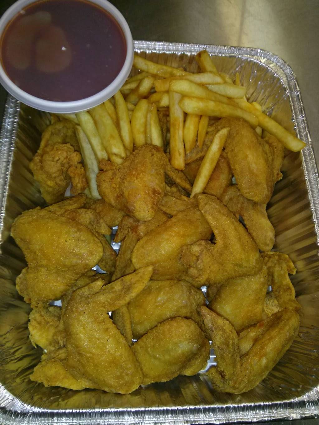 The Chicken Coop | restaurant | 1335 Douglas Ave, Montgomery, IL 60538, USA | 6308010100 OR +1 630-801-0100