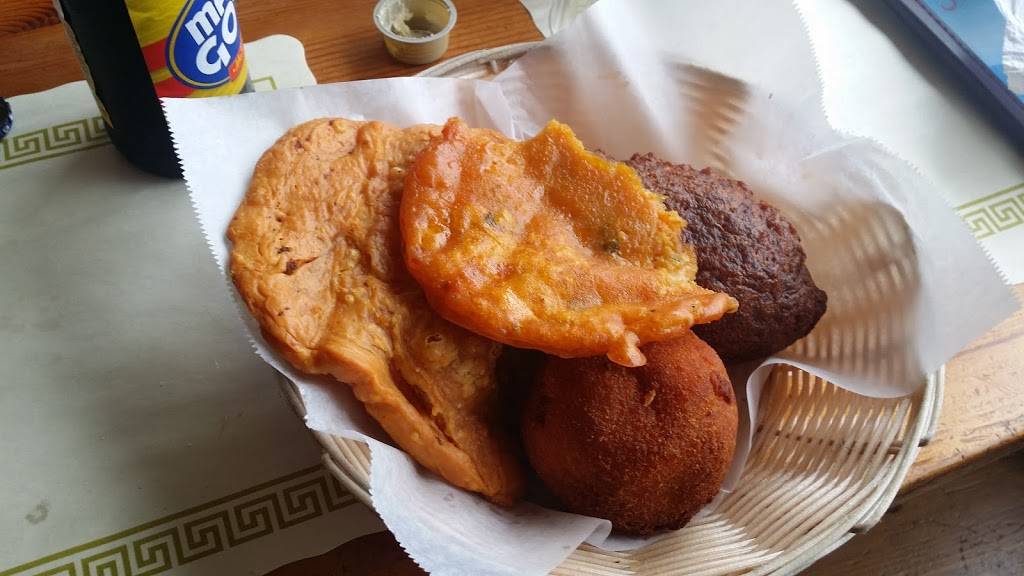 Sabor Latino Restaurant | restaurant | 3810 W North Ave, Chicago, IL 60647, USA | 7732275254 OR +1 773-227-5254