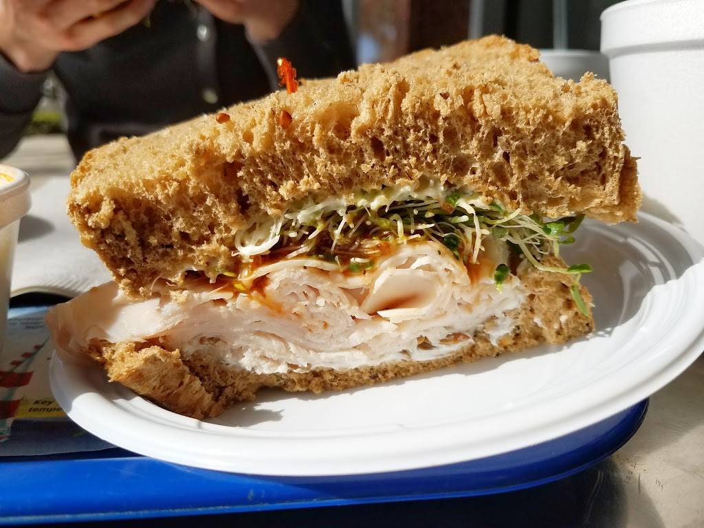 Lonnis Sandwiches Etc | restaurant | 425 Central Ave, St. Petersburg, FL 33701, USA | 7278941944 OR +1 727-894-1944