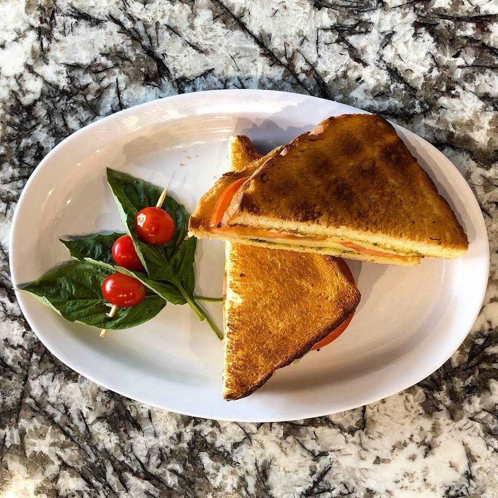 Aardvark Beverages | restaurant | 2610 S Ferncreek Ave, Orlando, FL 32806, USA | 4078949999 OR +1 407-894-9999