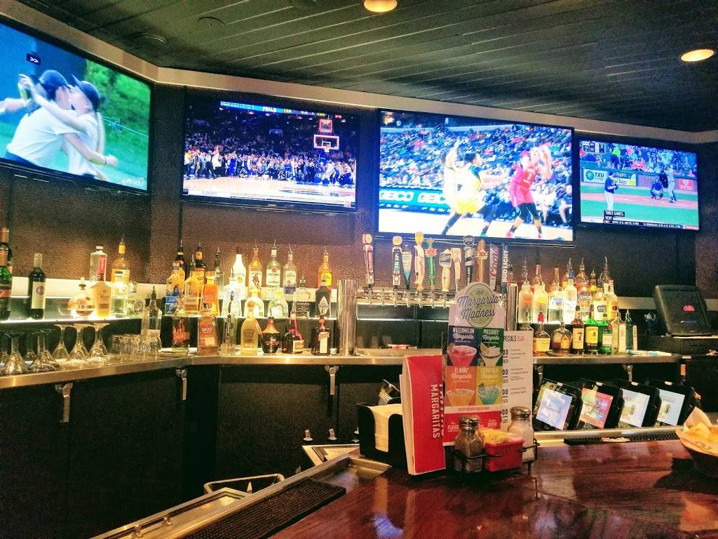 Chilis Grill & Bar | restaurant | 10021 Coors Blvd NW, Albuquerque, NM 87114, USA | 5058988861 OR +1 505-898-8861